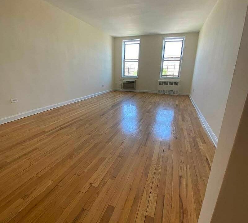 1st image of 2020 Avenue V #F2