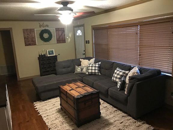 4th image of 518 Arawe Cir W
