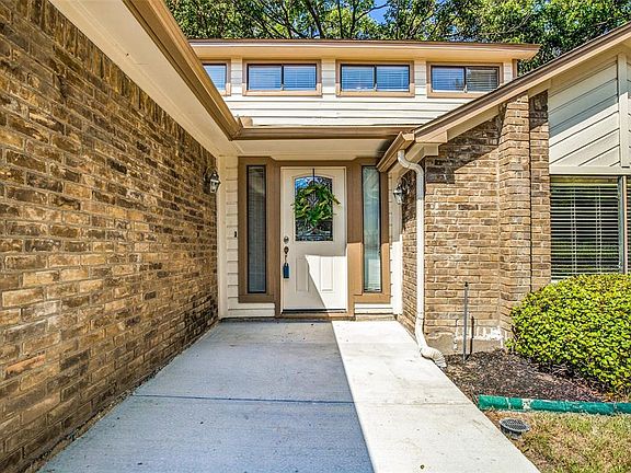 4th image of 5602 Cambria Dr