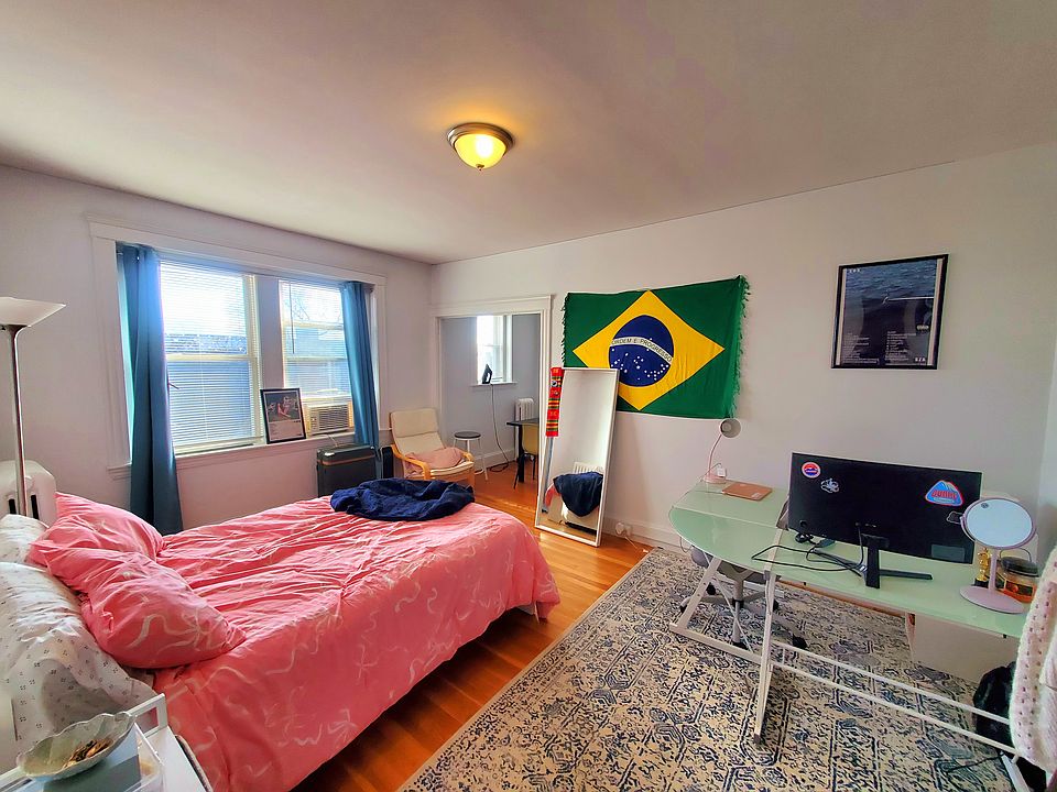 1st image of 10 Agassiz St APT 3