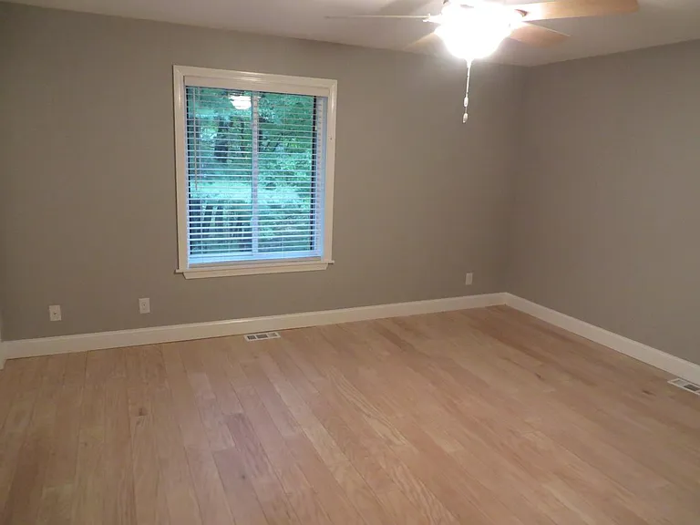 11 Dunvegan Woods — Photo 9