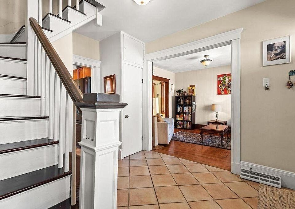 1st image of 123 Pearson Rd