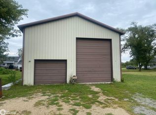 1613 S 22nd St, Centerville, IA 52544