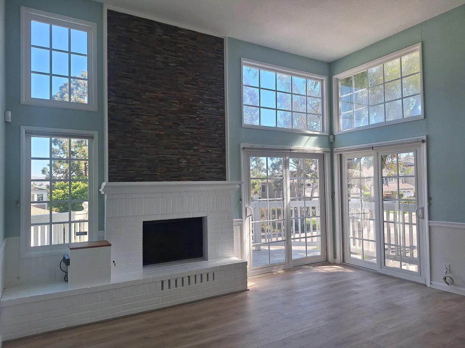 2 bed, 1542 sqft, $4,995 — Photo 2