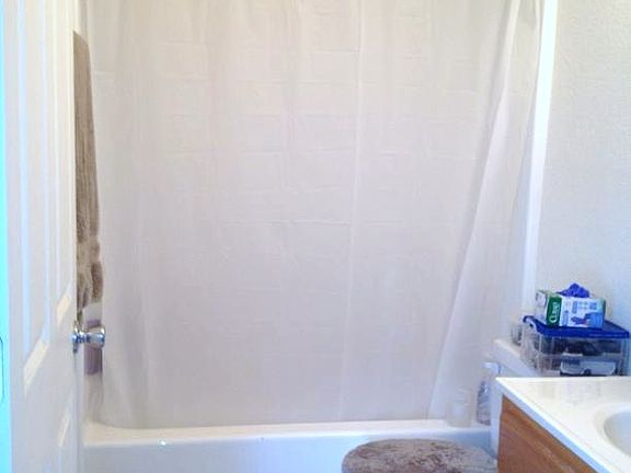 5th image of 2730 Buttonwood Dr