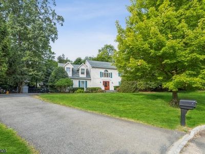 958 Blue Hill Ter, Franklin Lakes, NJ, 07417