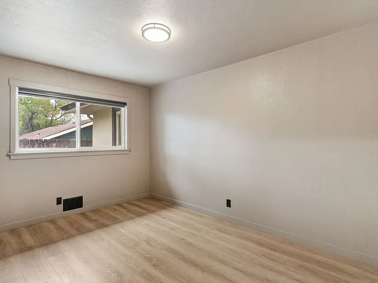 405 Wilhelmia Ave #A — Photo 13
