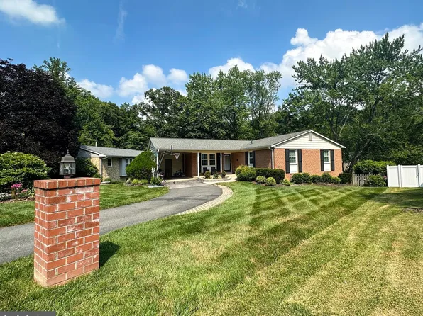 7409 Reservation Dr, Springfield, VA 22153