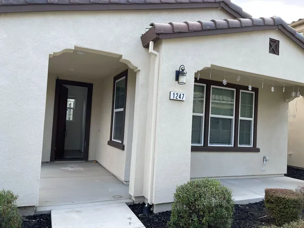 1247 S Palermo Ln, Mountain House, CA 95391