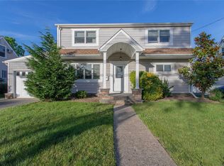 903 Sunrise Ave, Bellmore, NY 11710