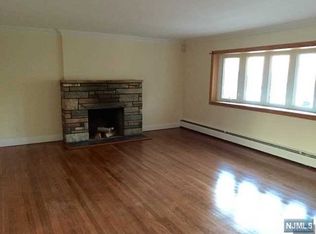 1071 Palisade Ave, Fort Lee, NJ 07024