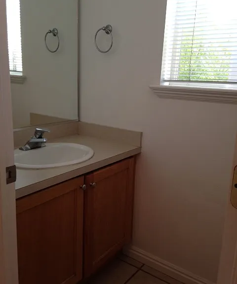 1042 N 200 W #4 — Photo 12