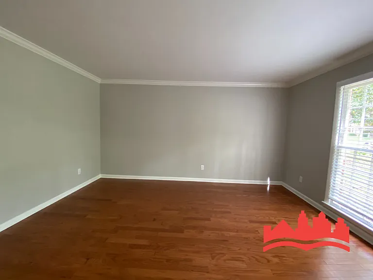 8510 Farmington Cv — Photo 23