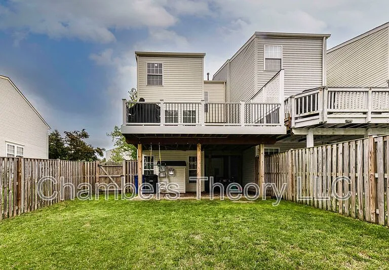 235 Shirley Sq SE — Photo 31