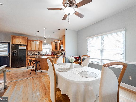 4th image of 4 Helena Ave