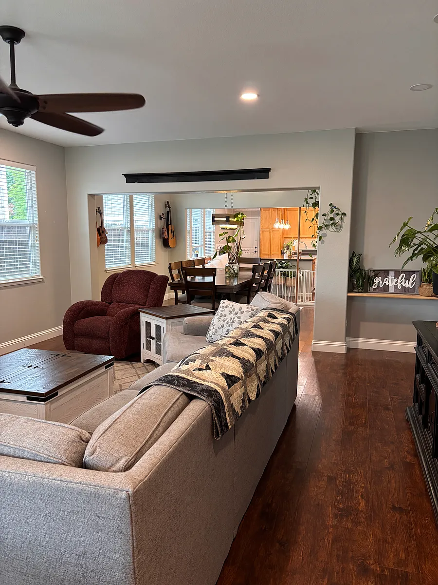 Building Photo - 184 Pauletah Pl