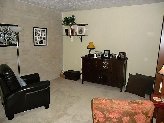 3rd image of 2310 Jackson Ln