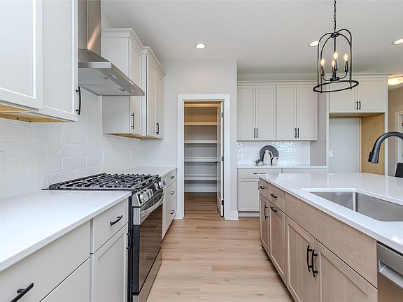 4th image of 4705 177th St