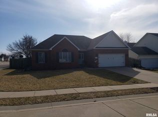 3824 Cranleigh Blvd, Springfield, IL 62712