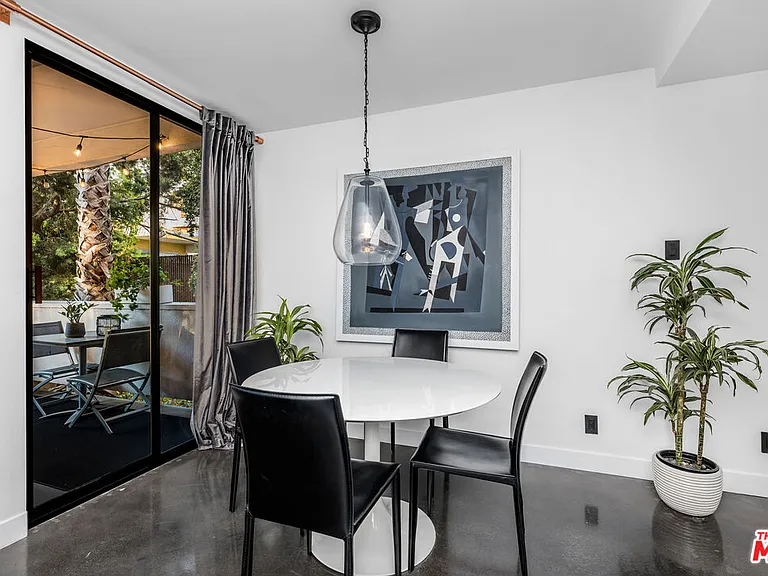 7250 Franklin Ave #116 — Photo 3