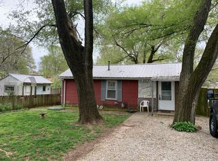 2736 W Water St, Springfield, MO 65802