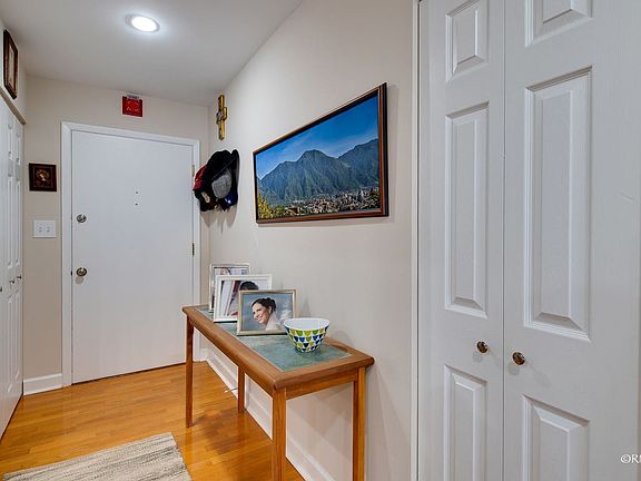 3rd image of 445 N Park Blvd APT 3E