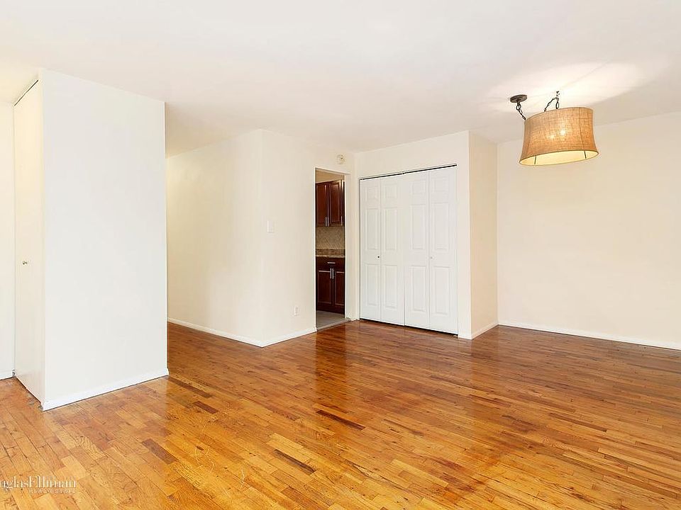 1st image of 236 Columbia St #1