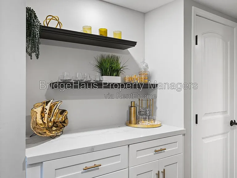 2607 Pirineos Way #302 — Photo 14