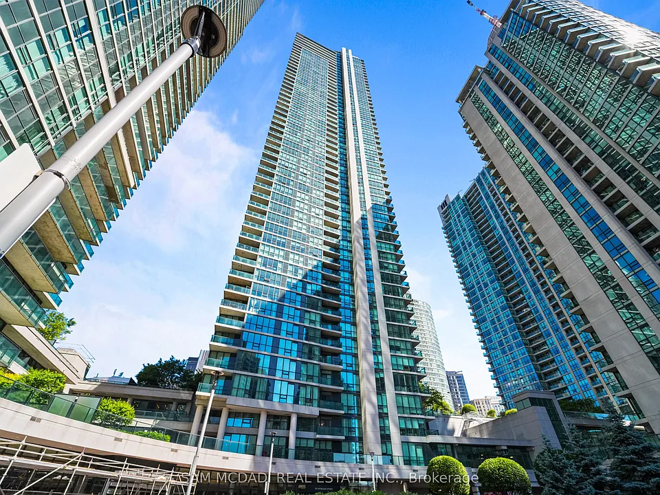 18 Harbour St #2304
