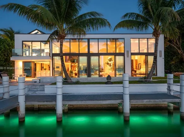 7960 Biscayne Point Cir, Miami Beach, FL 33141