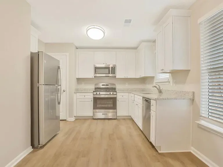 2737 Live Oak Trl — Photo 1