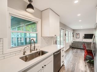 501 Laredo Ln, Chanhassen, MN 55317