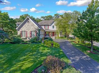 216 Middaugh Rd, Clarendon Hills, IL 60514