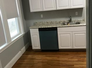 7 Weld Hill St FLOOR 3, Jamaica Plain, MA 02130