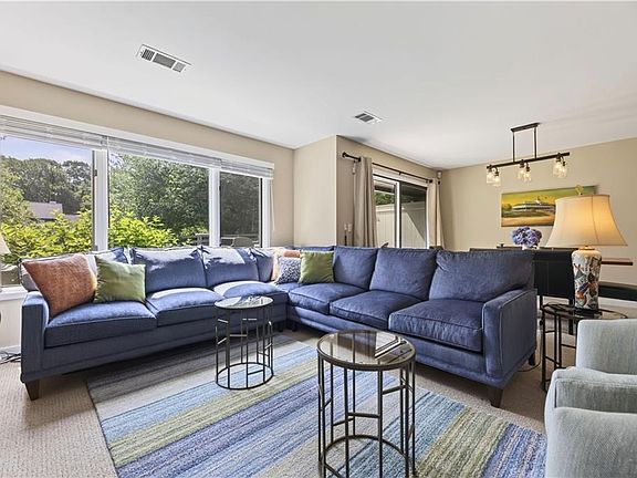 5th image of 2 Martingale Ln