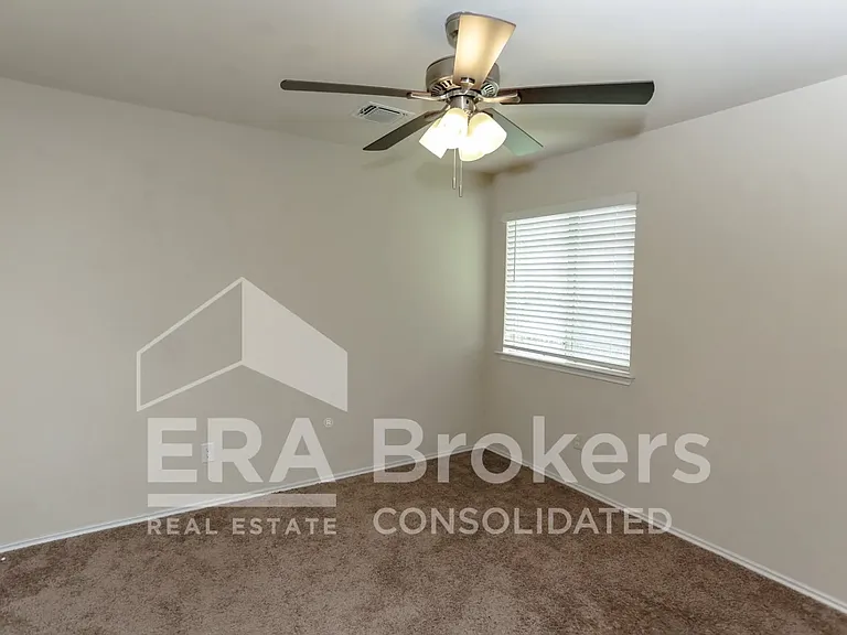 1307 Stonewall Rdg — Photo 18