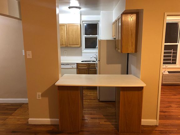 4th image of 14420 38th Ave APT 2B