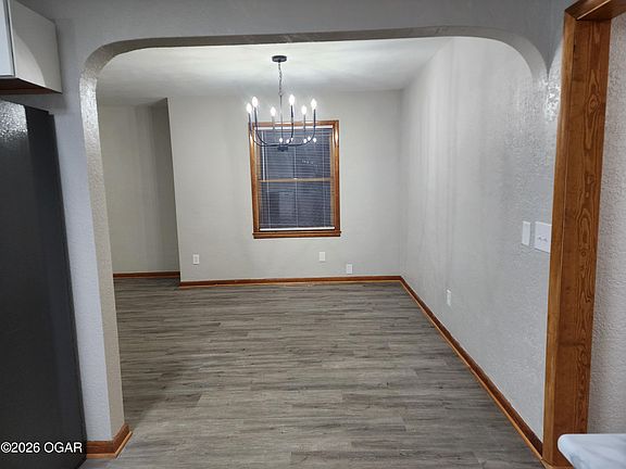 3rd image of 1271 S Plum Ln