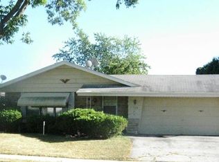 7729 W Beechwood Ave, Milwaukee, WI 53223