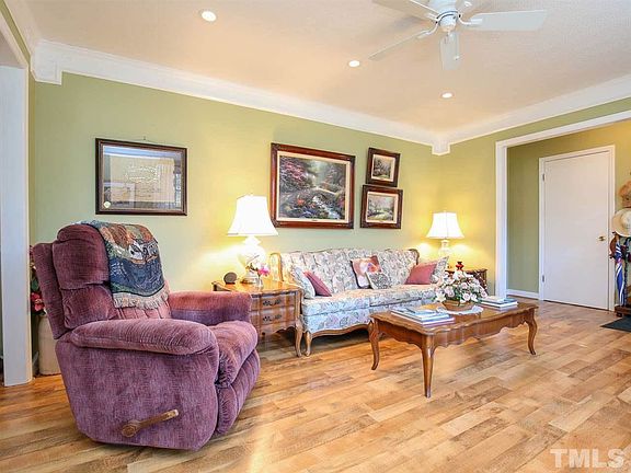 4th image of 327 Olive Branch Rd