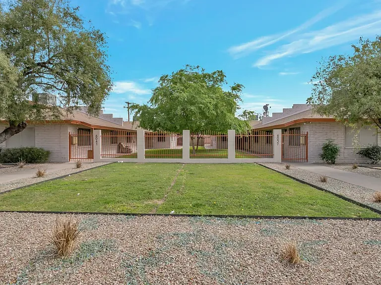 23 Palms Apartments — Photo 8