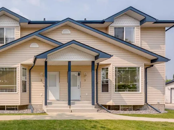 2 E Hinshaw Dr #9, Sylvan Lake, AB T4S 2J2