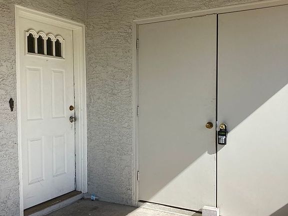 2nd image of 850 S River Dr #21132207-0