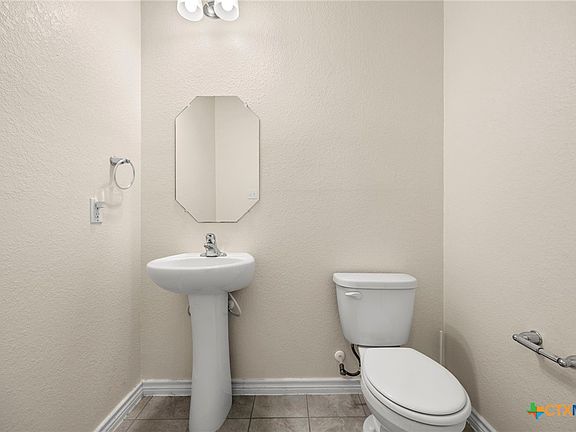 5th image of 5927 Galveston Rd