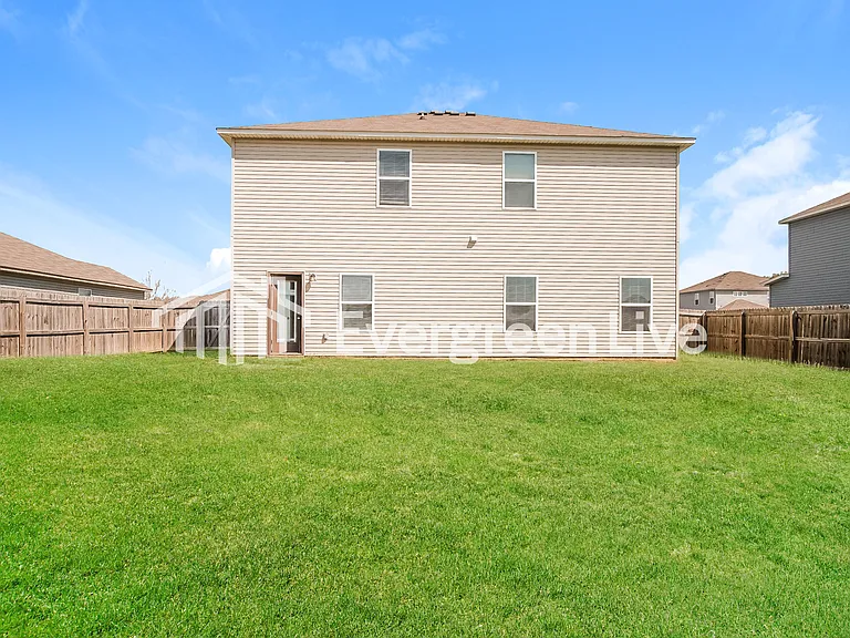 2807 Sebright Ave — Photo 14