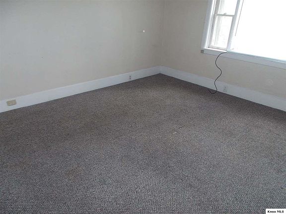 4th image of 698 N Sandusky St