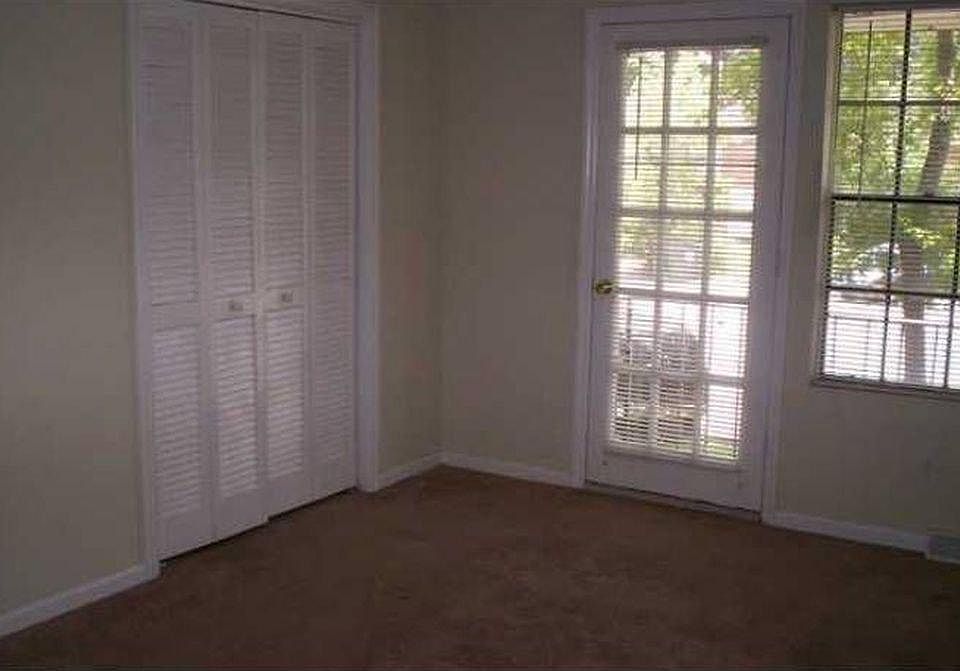 2nd image of 108 Timberlane Dr APT B