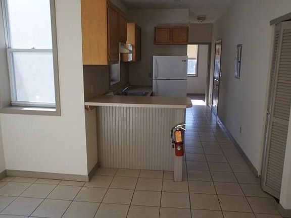 2nd image of 1430 W Susquehanna Ave #3