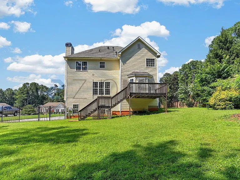 19 Savannah Pl — Photo 3