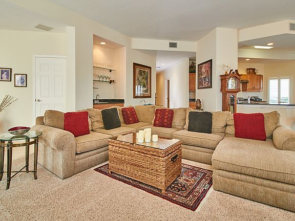 5th image of 14 Somerset St APT 503